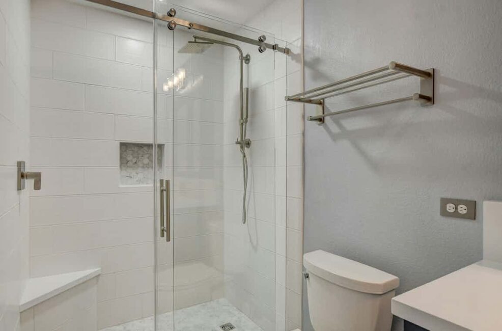8421 Dry bathroom 10
