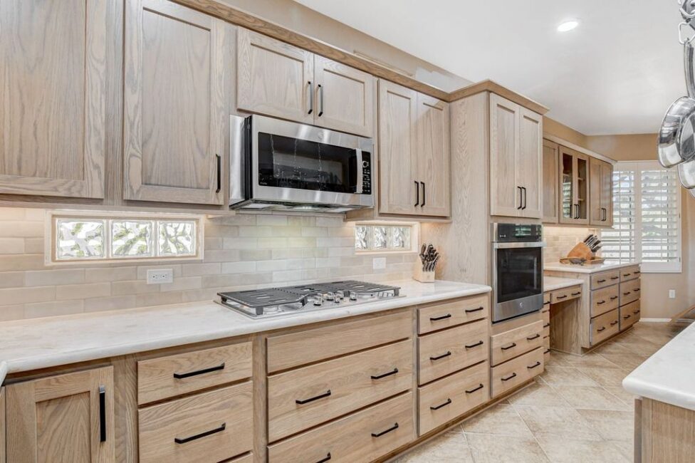 Olivia Heights 4